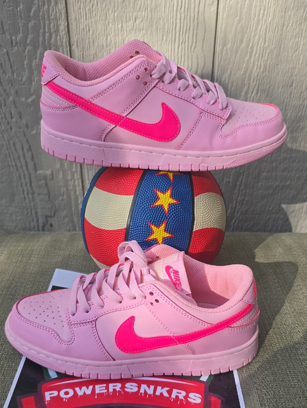 Nike Dunks Triple Pink